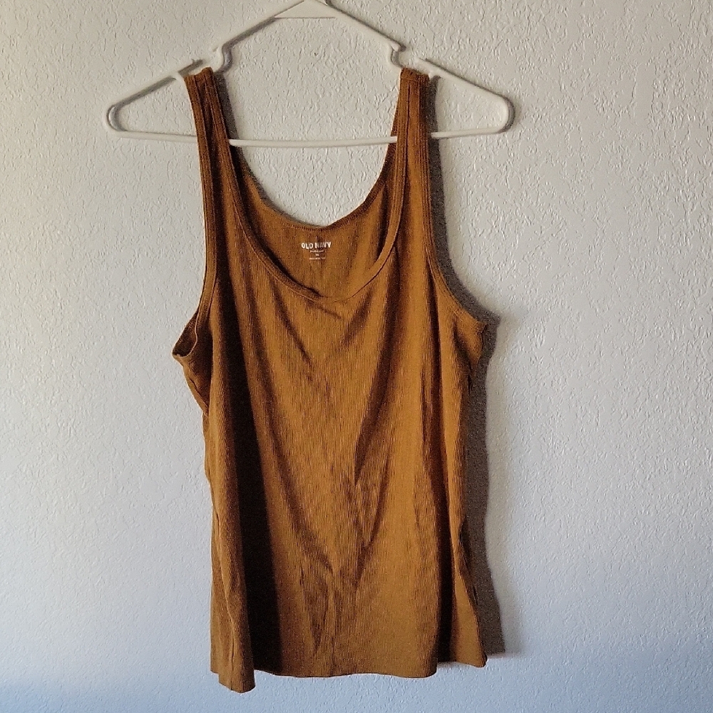 Old Navy Women's Tan Tank Top